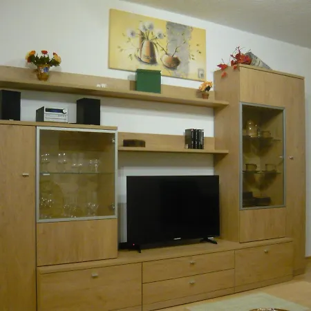 Moderne Ferienwohnung Mit Schwimmbad Und Sauna Apartment *